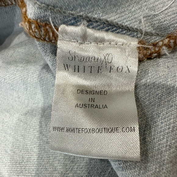 WHITE FOX Women’s light wash, distressed Jean jacket - Picture 6 of 9